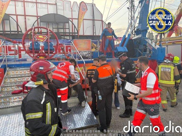 Cuatro personas resultan heridas en un incidente en una atracción de la Feria de Sevilla