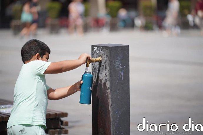 Cuidado con las botellas reutilizables: tapas y juntas, foco de bacterias que puede provocar problemas intestinales