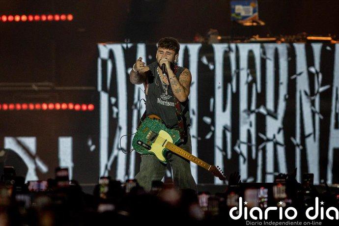 Dani Fernández aplaza los conciertos de Pamplona, Avilés, A Coruña y Ciudad de México tras su caída en Valencia