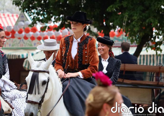 De Lourdes Montes y Tana Rivera, a Anabel Pantoja y Jessica Bueno. Lluvia de vips en el primer día de la Feria de Abril