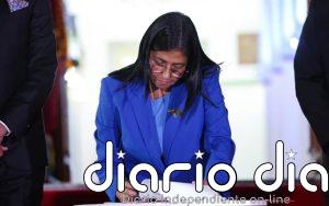 Delcy Rodríguez anuncia una subida salarial para mayo y prevé más "conforme Venezuela goce de más recursos"