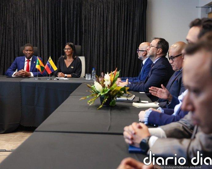 Delcy visita Granada en su primera visita oficial como presidenta encargada