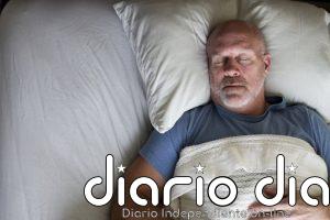 Demencia: el gran estudio que asocia hacer ejercicio y dormir 7-8 horas con menor riesgo en la vejez