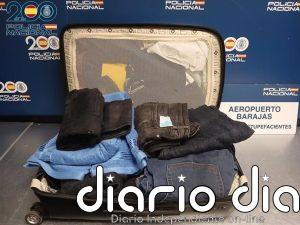 Detenidas en Barajas dos personas que transportaban su equipaje impregnado en cocaína