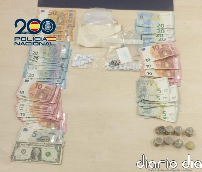 Detenido por agredir a una mujer a la que obligaba a vender estupefacientes