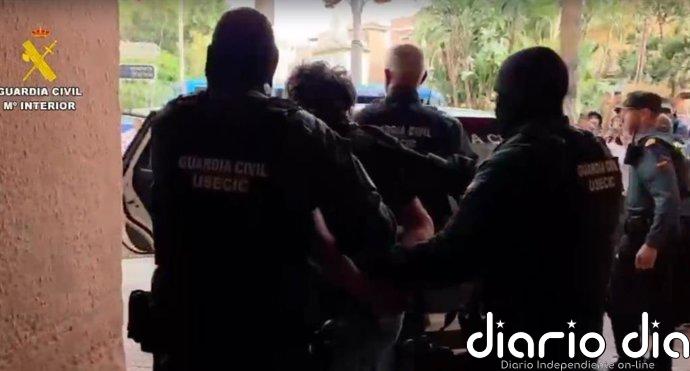 Detenido por golpear a una mujer mayor en la cabeza y robarle el bolso en Almuñécar (Granada)