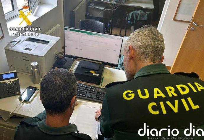 Detenidos dos jóvenes por estafar 8.500 euros a una persona con grave minusvalía