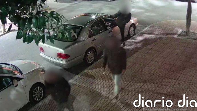 Detenidos tres individuos por cometer 14 robos en vehículos y dos robos con violencia en Mula