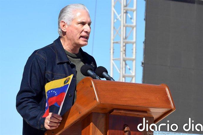 Díaz-Canel descarta renunciar a la presidencia y recuerda que a los dirigentes de Cuba "no los elige" EEUU