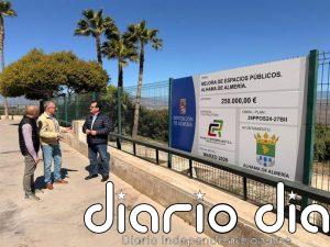 Diputación y Ayuntamiento visitan las obras de mejora en espacios públicos de Alhama de Almería