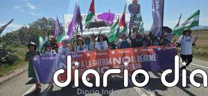 Dirigentes de IU y Podemos reclaman en una marcha a Morón (Sevilla) que Andalucía no acoja bases de Estados Unidos