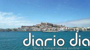 Dos heridos leves al arder un yate en las proximidades del puerto de Eivissa