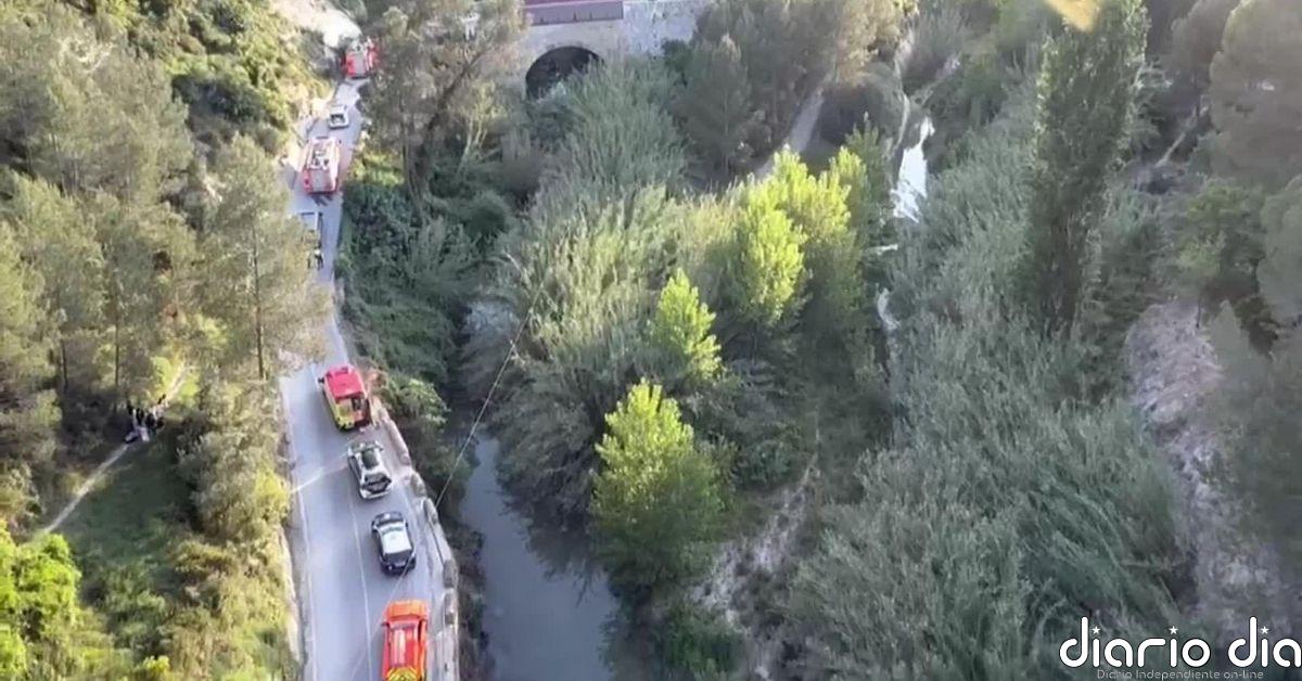 dos-muertos-al-precipitarse-un-vehiculo-desde-un-puente-en-ontinyent-valencia.jpg