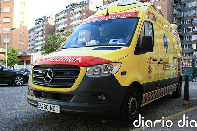 Dos personas heridas tras chocar un turismo contra un muro en Benavente (Zamora)