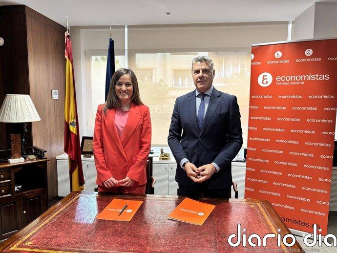 Economistas y Patentes y Marcas se alían para impulsar la propiedad industrial y la competitividad empresarial