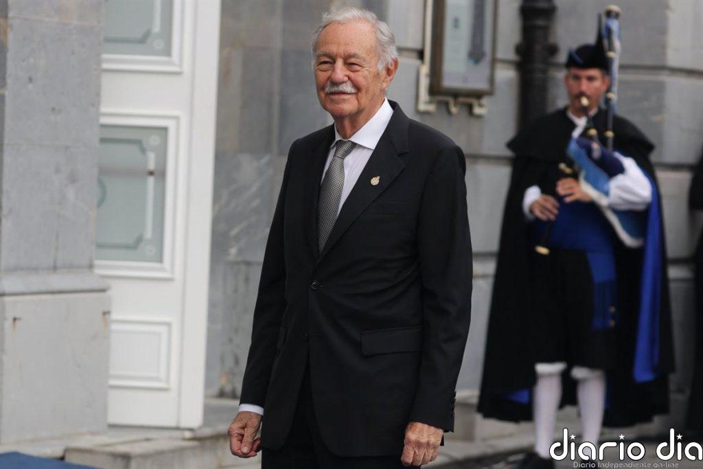 Eduardo Mendoza, Isabel Allende, Atxaga o Luis García Montero llegan a las librerías este abril