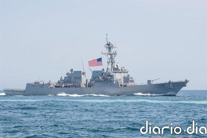 EEUU envía a dos destructores a iniciar el desminado del estrecho de Ormuz