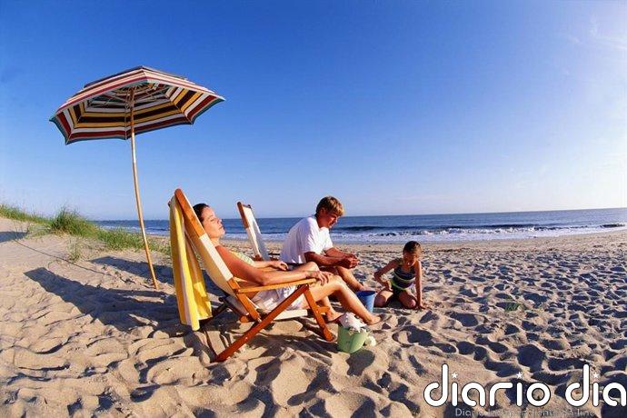 El 60% de los españoles aún no ha reservado sus vacaciones de verano, según Skyscanner