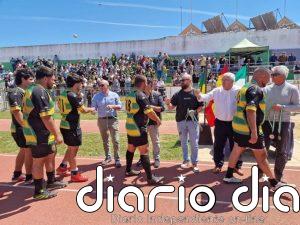 El alcalde de El Puerto (Cádiz) entrega las medallas y la Copa de la final de la Liga Autonómica de Rugby
