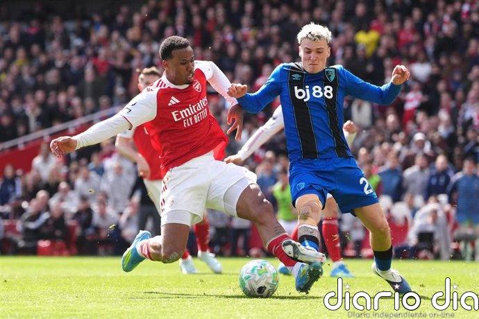 El Arsenal sigue complicándose y el Liverpool vuelve a ganar en la Premier League después de mes y medio