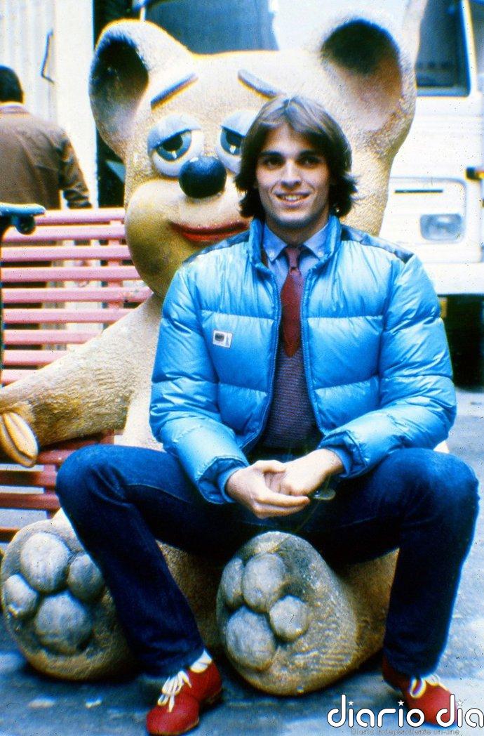 El arte de jugar con la moda como Miguel Bosé permanece en la memoria histórica de muchos