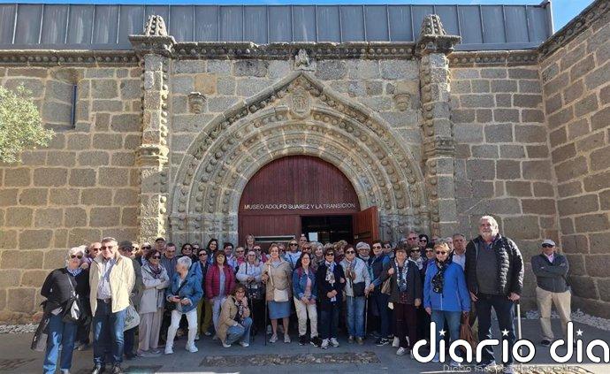 El Ayuntamiento de Ávila acerca a medio centenar de mayores a Cebreros con el programa 'Conoce tu provincia'