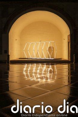 El CAAC presenta en Sevilla 'Sun Twist', danza y música en torno a la obra de Cachito Vallés