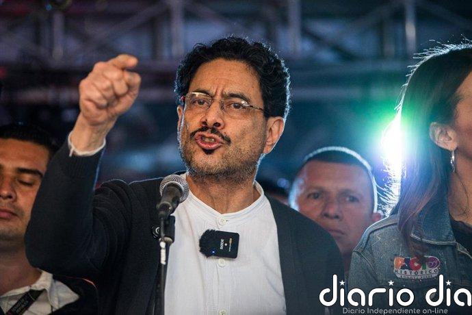 El candidato oficialista de Colombia Iván Cepeda reta a la extrema derecha a mantener un debate "realmente democrático"