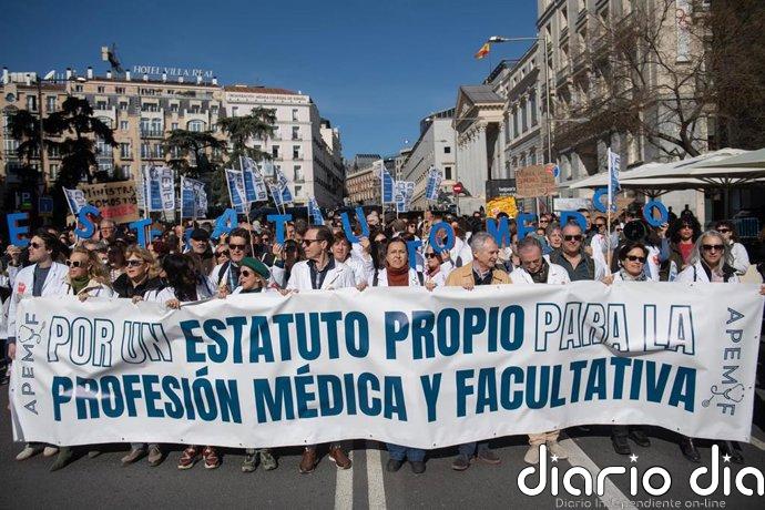 El Comité de Huelga exige la dimisión de Mónica García debido a una continua "manipulación" y "falta de rigor"