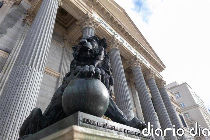 El Congreso debatirá sobre la represión a mujeres y el 'bibliocausto' franquista en el 95 aniversario de la II República