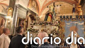 El consejero Ramón Fernández-Pacheco asiste a la salida del 'Paso Blanco' del Jueves Santo de Huércal-Overa (Almería)