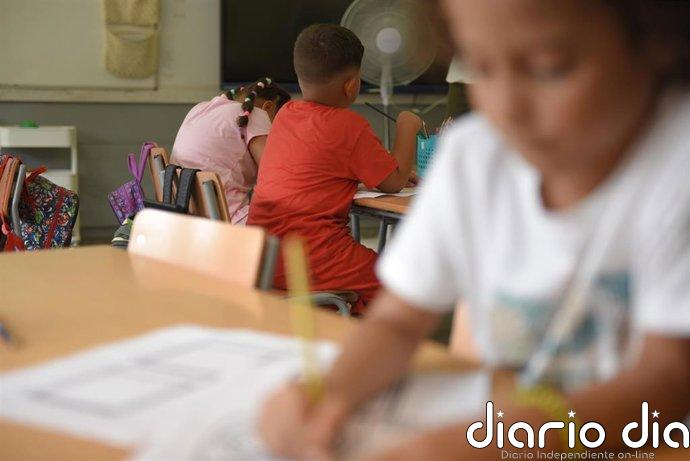 El Consejo Escolar de Canarias pide un "cambio estructural" en la educación ante la caída de la natalidad