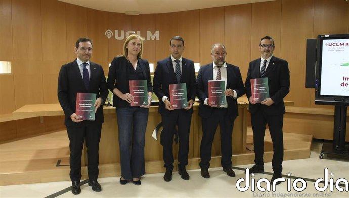 El convenio entre Globalcaja y la UCLM ha contribuido al desarrollo formativo y profesional de 8.500 personas