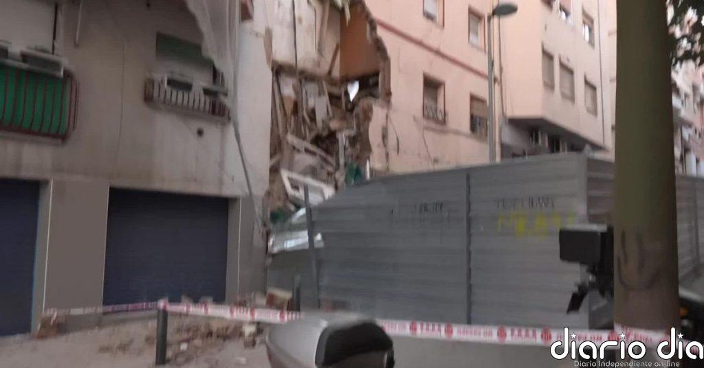 El derrumbe parcial de un edificio en Badalona deja varios heridos