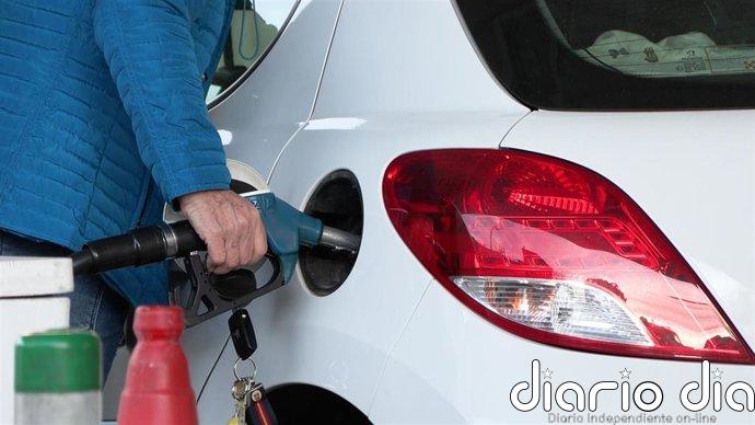 El diésel se abarata esta semana un 4% y da un respiro en el surtidor