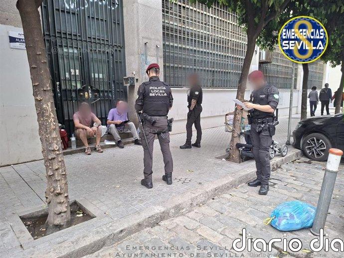 El GAR de la Policía Local de Sevilla detiene a dos personas en la última semana, uno de ellos con cuatro reclamaciones