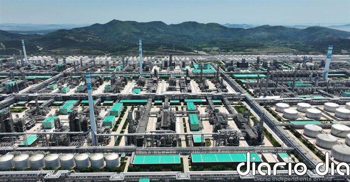 El gigante petroquímico chino Hengli niega vínculos con Irán tras recibir sanciones de EEUU