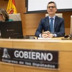 El Gobierno aprobará en mayo la ley que prohíbe las redes sociales a menores de 16 años y pone coto al 'true crime'