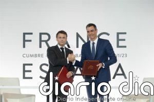 El Gobierno pacta con Francia invitar a un ministro a reunión 'ad hoc' y no al Consejo para salvar el Tratado de Amistad