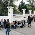 El Gobierno registra más de 130.000 solicitudes de la regularización de migrantes en la primera semana