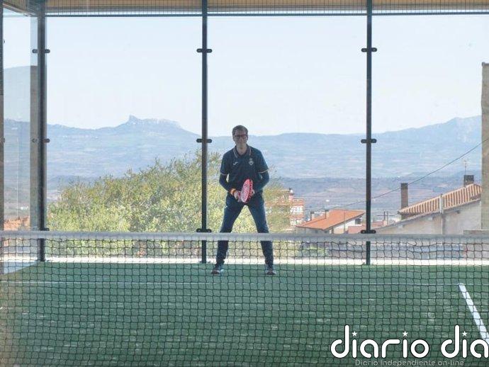 El Gobierno riojano financia con 40.000 euros la pista de pádel de Sotés, que ha supuesto invertir casi 75.000 euros