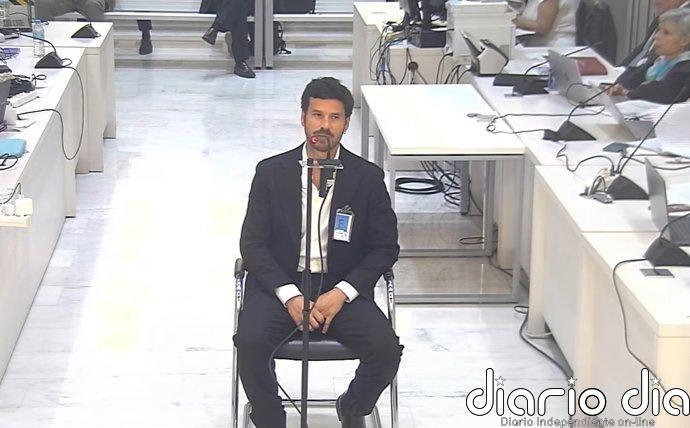 El hijo de Bárcenas cree que hubo una orden del Gobierno de Rajoy para "hacerle la vida imposible" a su padre en prisión