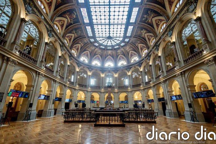 El Ibex 35 repunta un 0,5% en la media sesión y busca los 17.800 puntos con el crudo en 108 dólares