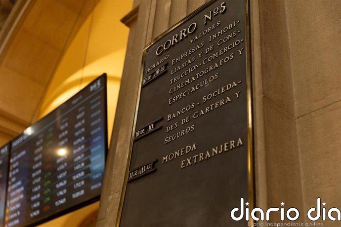 El Ibex 35 sube levemente en la apertura y acaricia los 17.600 puntos, con el petróleo Brent en 111 dólares