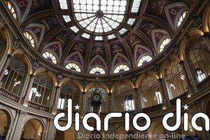 El Ibex ahonda su caída (-1%) y pierde los 17.600 puntos en la media sesión con el crudo en 115 dólares