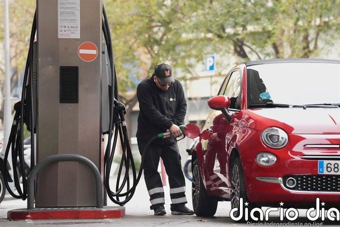 El INE eleva el IPC de marzo al 3,4%, una décima más de lo esperado, por el alza de los carburantes