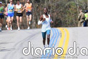 El keniano John Korir repite victoria en el maratón de Boston