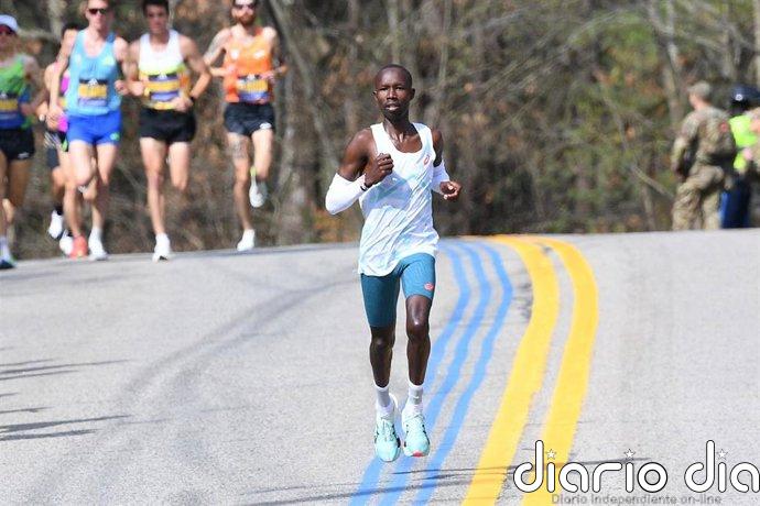El keniano John Korir repite victoria en el maratón de Boston