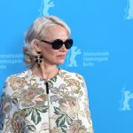 El look de Pamela Anderson se basa en equilibrio, ligereza y naturalidad: "No necesita artificio para funcionar"