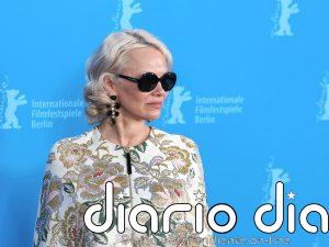 El look de Pamela Anderson se basa en equilibrio, ligereza y naturalidad: "No necesita artificio para funcionar"